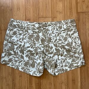 High Sierra Tan and White Floral Shorts